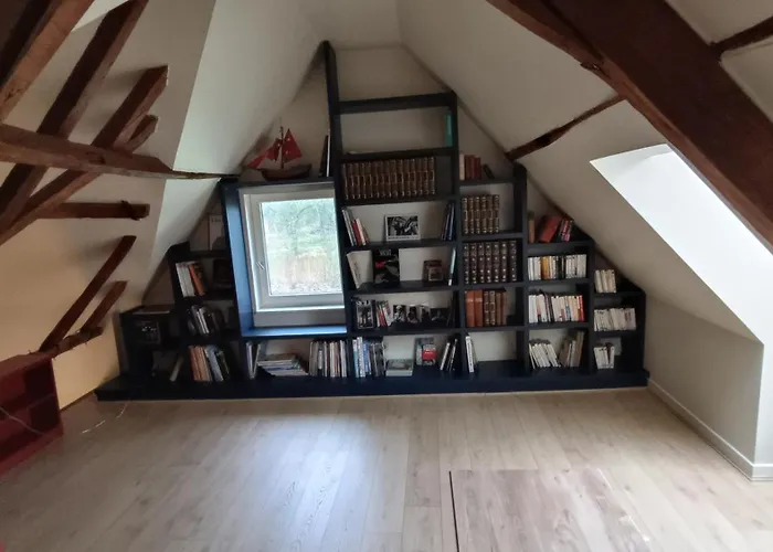 Ferme De Caractere Avec Piscine Et Cheminee