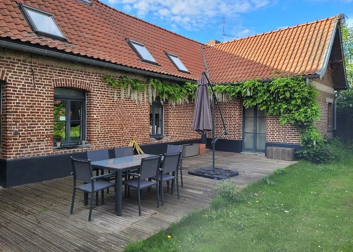 Ferme De Caractere Avec Piscine Et Cheminee