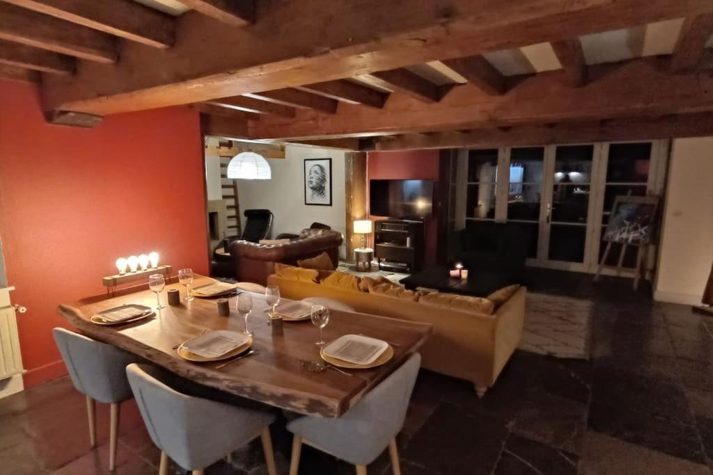 Villa Ferme De Caractere Avec Piscine Et Cheminee *