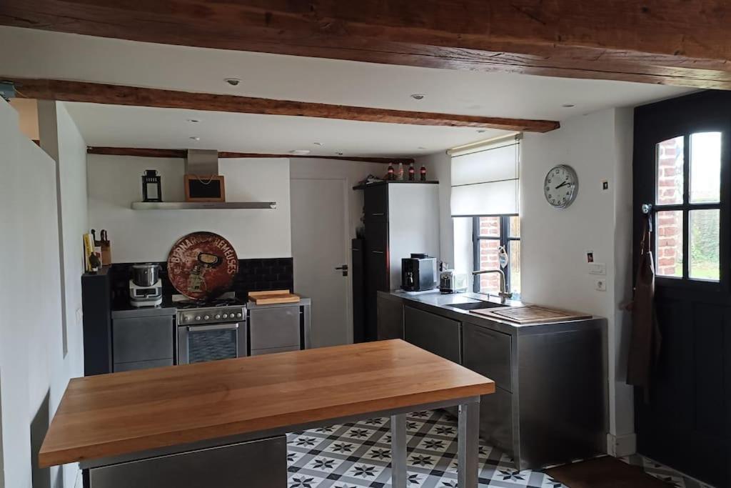 Ferme De Caractere Avec Piscine Et Cheminee